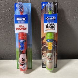 Oral-B Kids Electric Toothbrush Mickey Mouse and The Mandalorian Baby Yoda